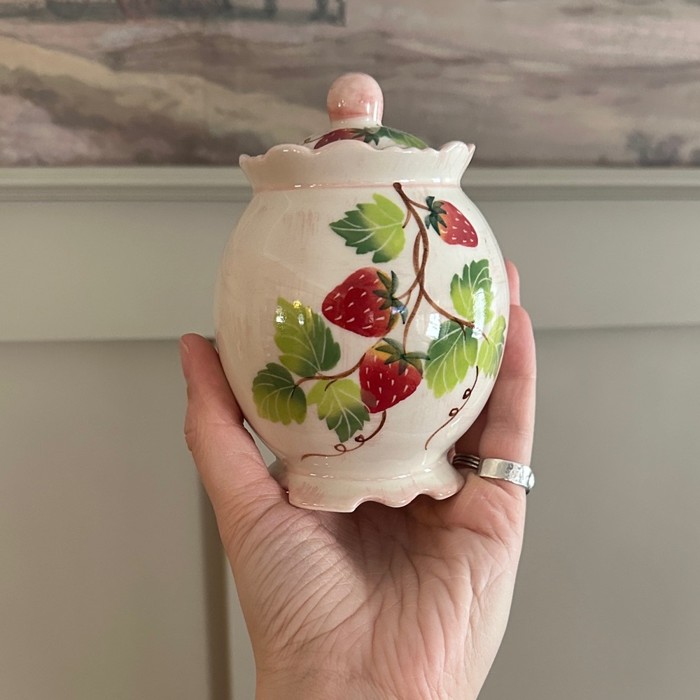 Strawberry Ceramic Sugar and Creamer Set approx. 4 1/2” tall 3” wide - Picture 2 of 10